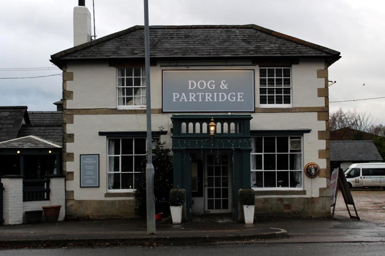 Dog And Partridge Inn Calne Exterior foto
